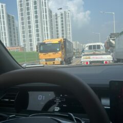 아이들 학원 태워서 힘들었어요